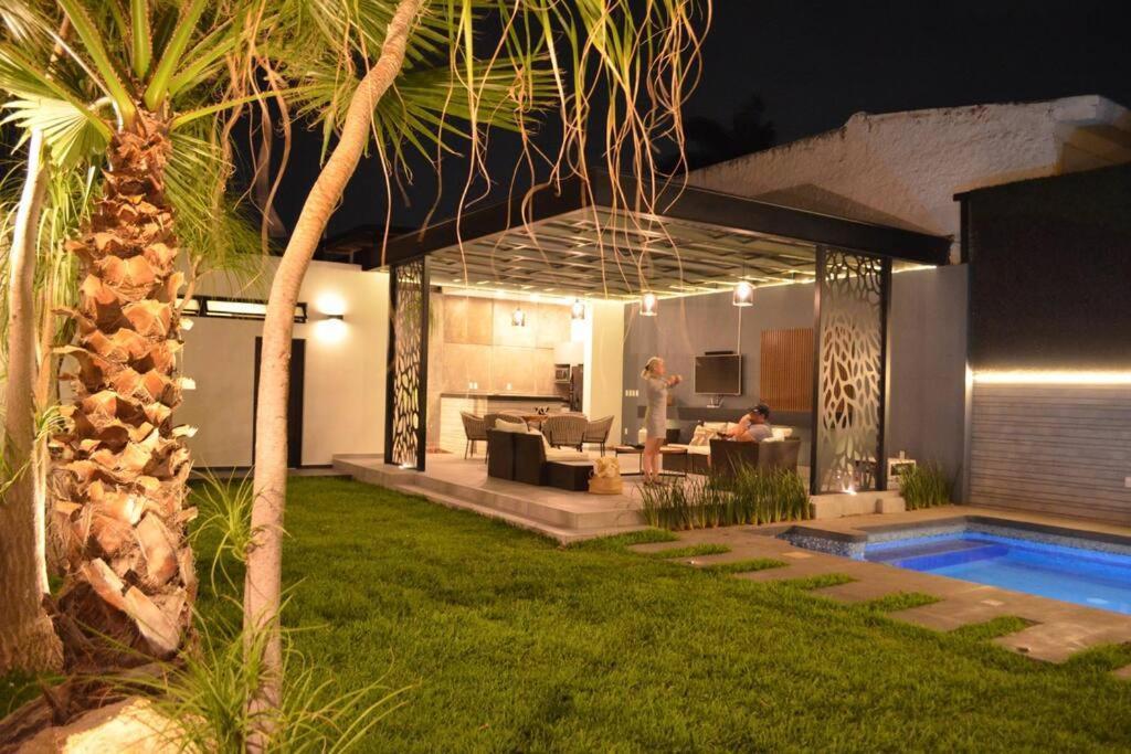Casa Familiar Con Alberca Privada Climatizada Βίλα Γκουανταλαχάρα Εξωτερικό φωτογραφία